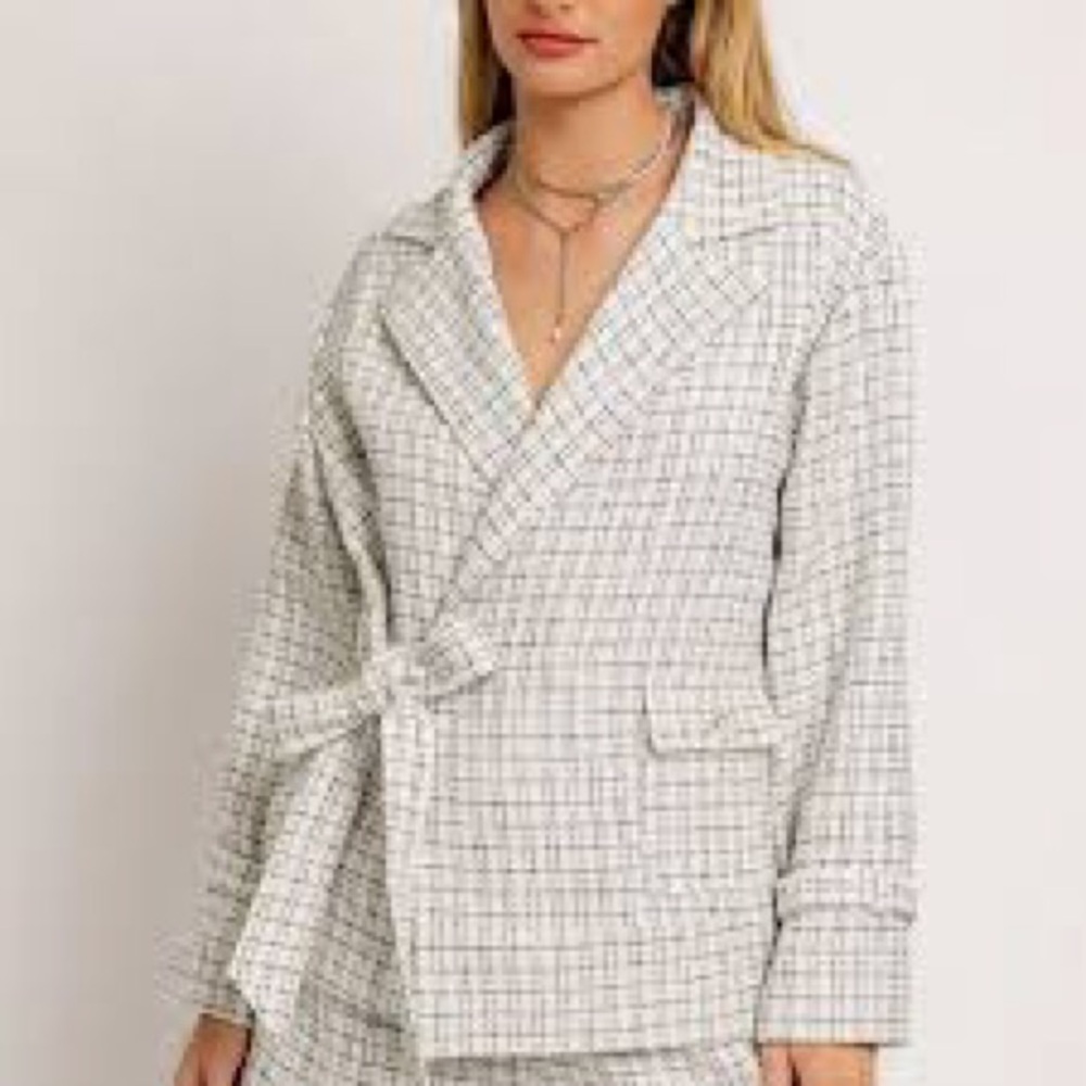 Le Lis Cream Checkered Blazer